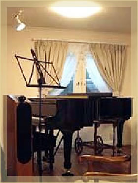 輸入住宅リフォーム 音楽家ファミリーのレッスン室